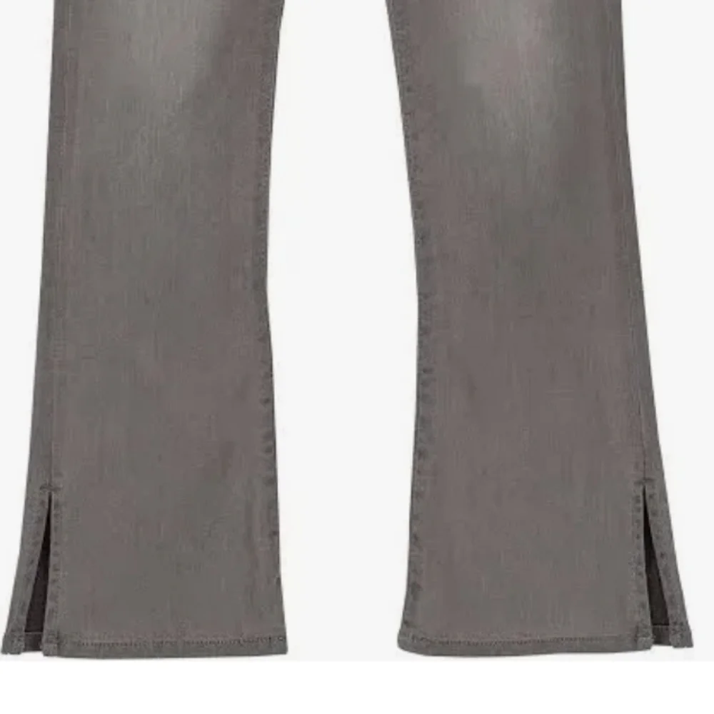 NWT Girl's Hudson Splice Flare Distressed Jeans - Picture 8 of 10